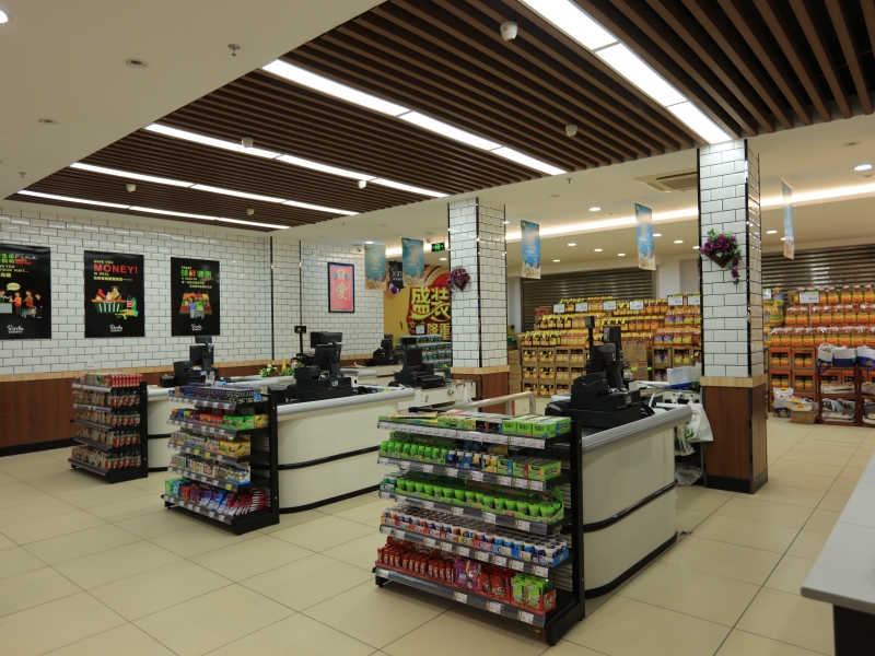 Checkout Counter – Small Front-Facing Display Rack