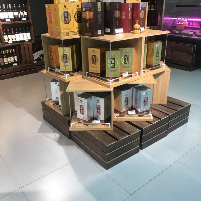 Supermarket liquor section shelf display (promotional island display)
